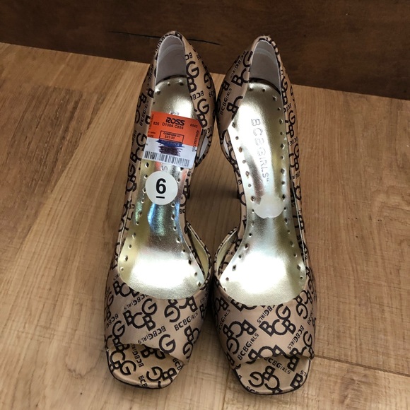 BCBGirls high heel shoes - Picture 2 of 4